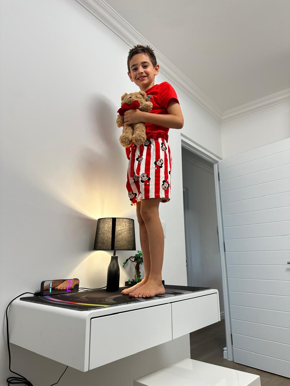 Floating Bedside Pedestal with drawer